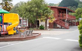 Nelson City Top 10 Holiday Park